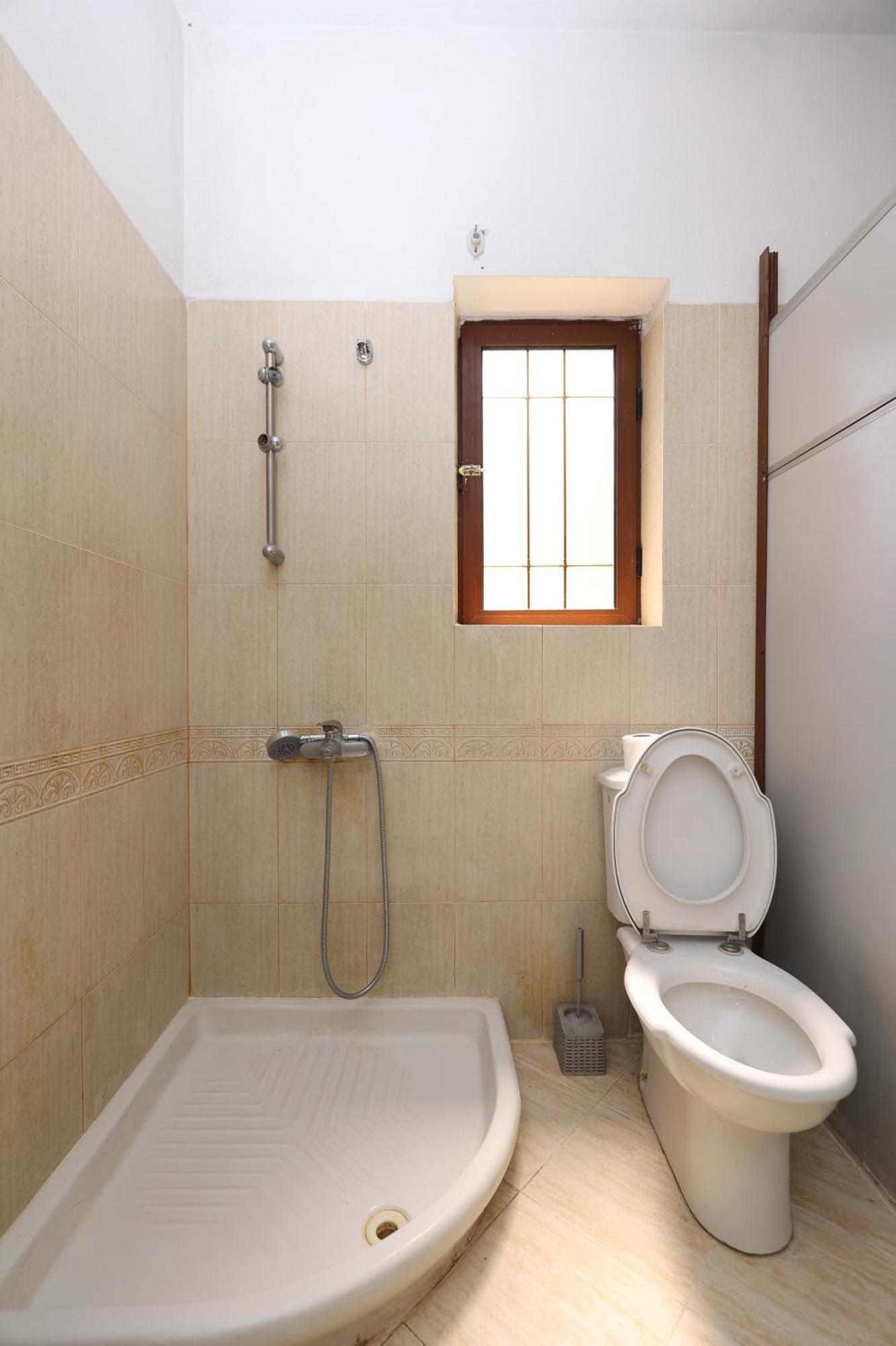 Hostel Osho Tirana Buitenkant foto