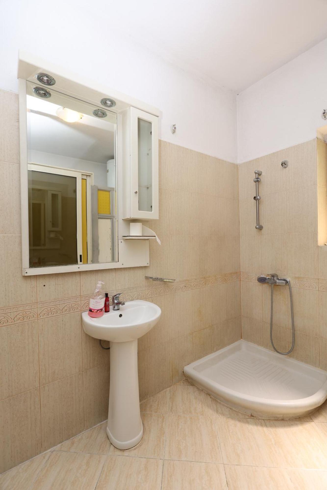 Hostel Osho Tirana Buitenkant foto