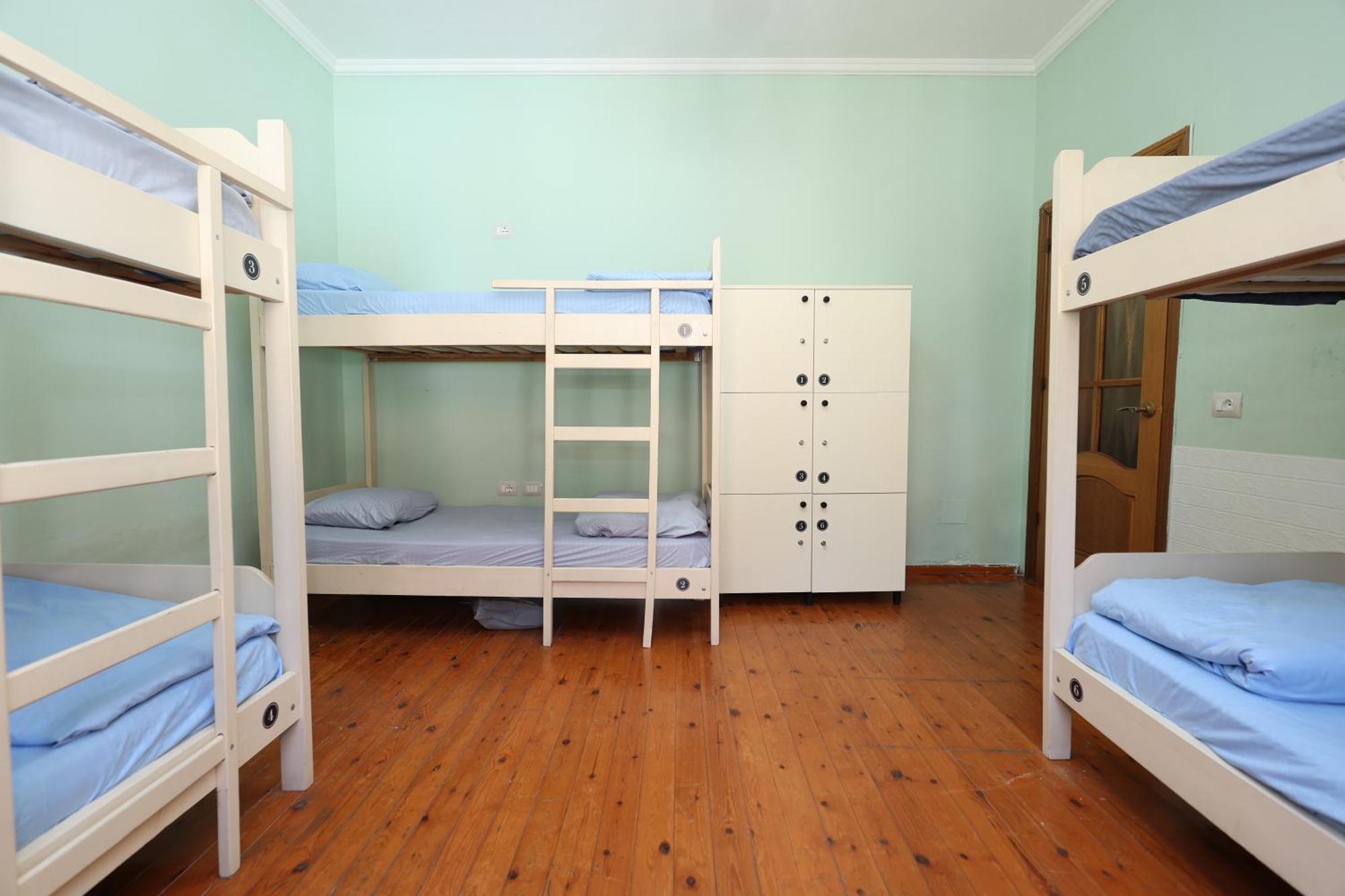 Hostel Osho Tirana Buitenkant foto