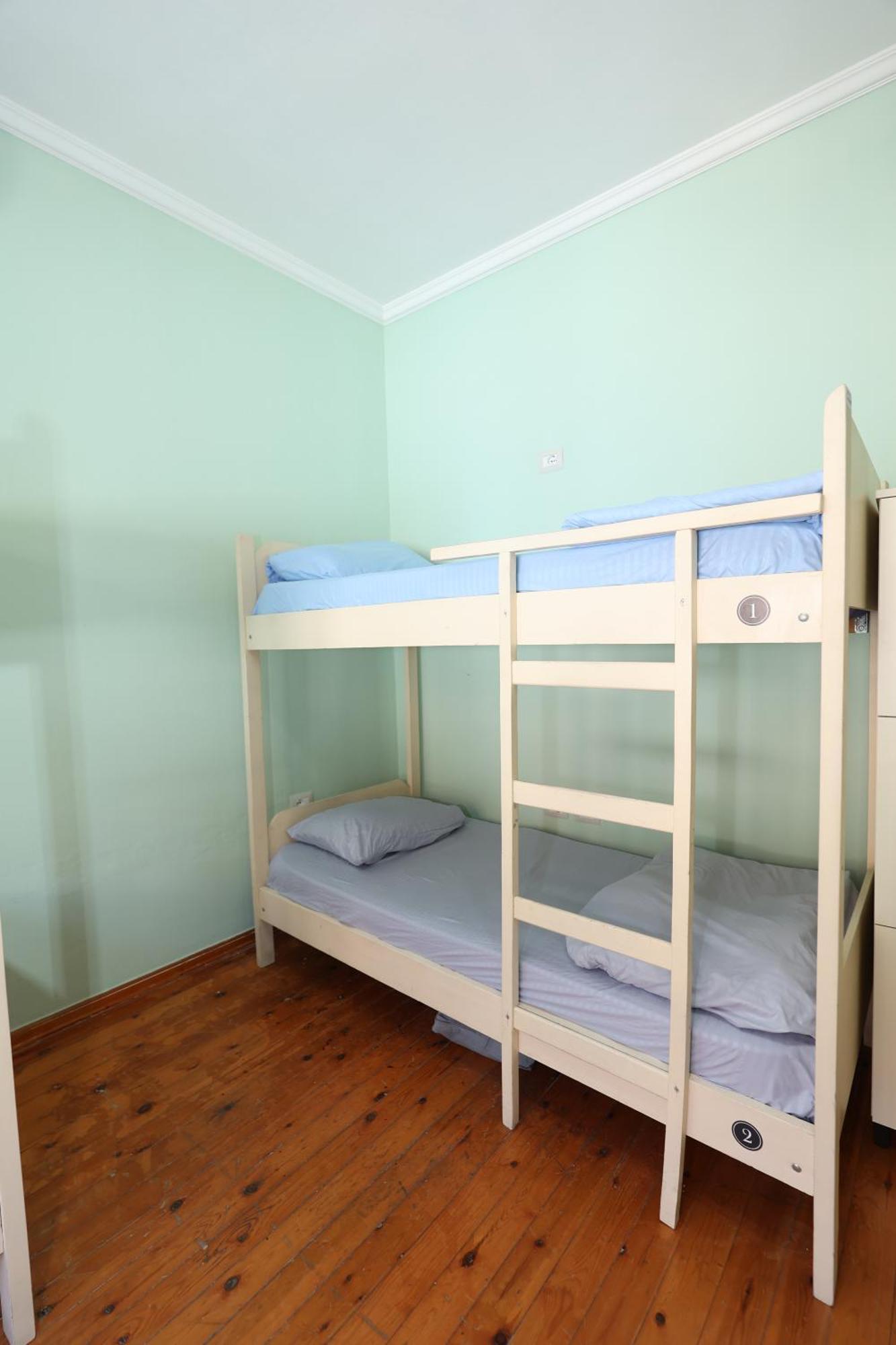 Hostel Osho Tirana Buitenkant foto