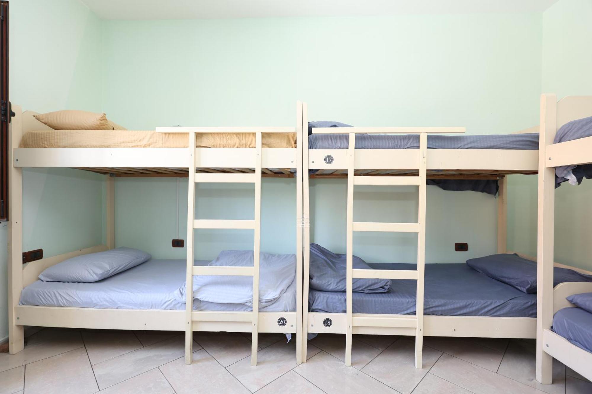 Hostel Osho Tirana Buitenkant foto